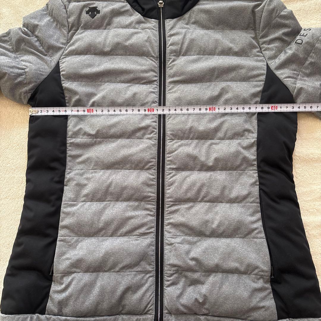 デサントゴルフ　薄ダウンジャケット