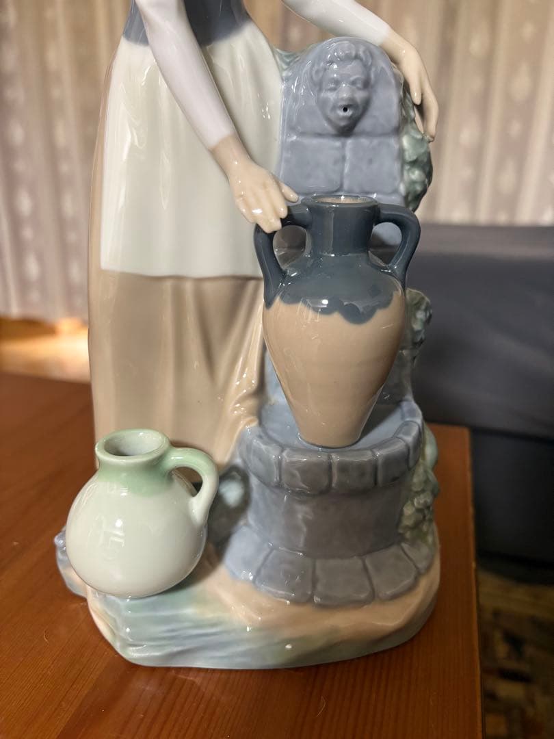 Lladro NAOリヤドロナオ