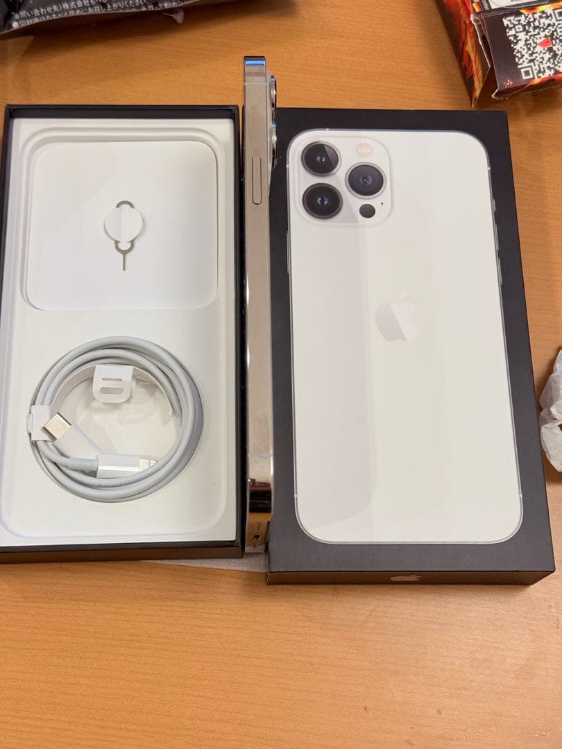Apple iPhone 13 Pro Max 128Gシルバー 本体