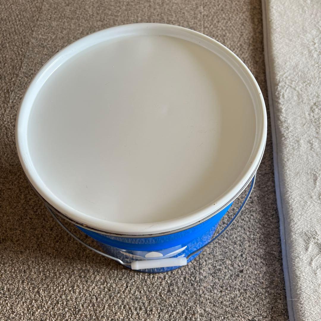 adidas 青 バケツ 蓋付き