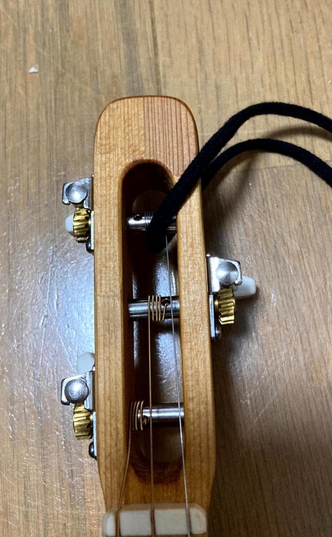 みんなの民族楽器 ミンミン MinMin 3弦ギター