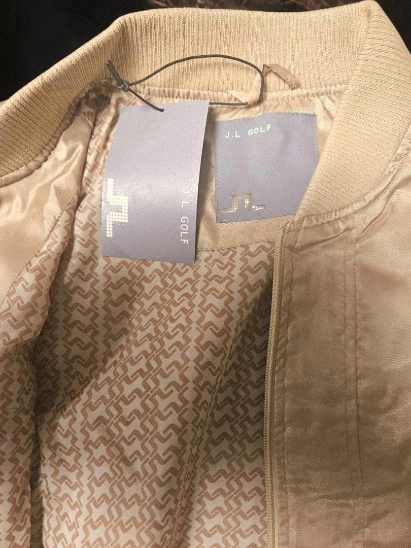 【新品未使用】J.LINDEBERG ベージュGOLDカラー ジャケット（XL)