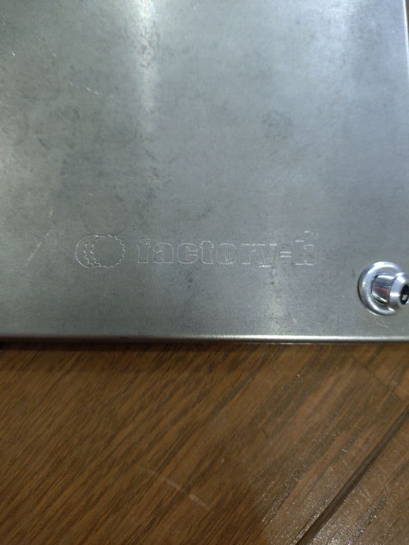 factory-b LEVEL UL チタンテーブル