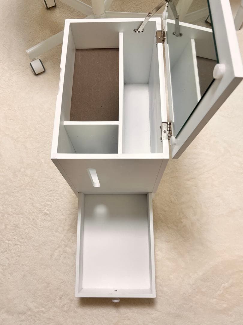 ドレッサーワゴン キャスター付きコスメワゴン　ホワイト　メイク道具収納　大容量