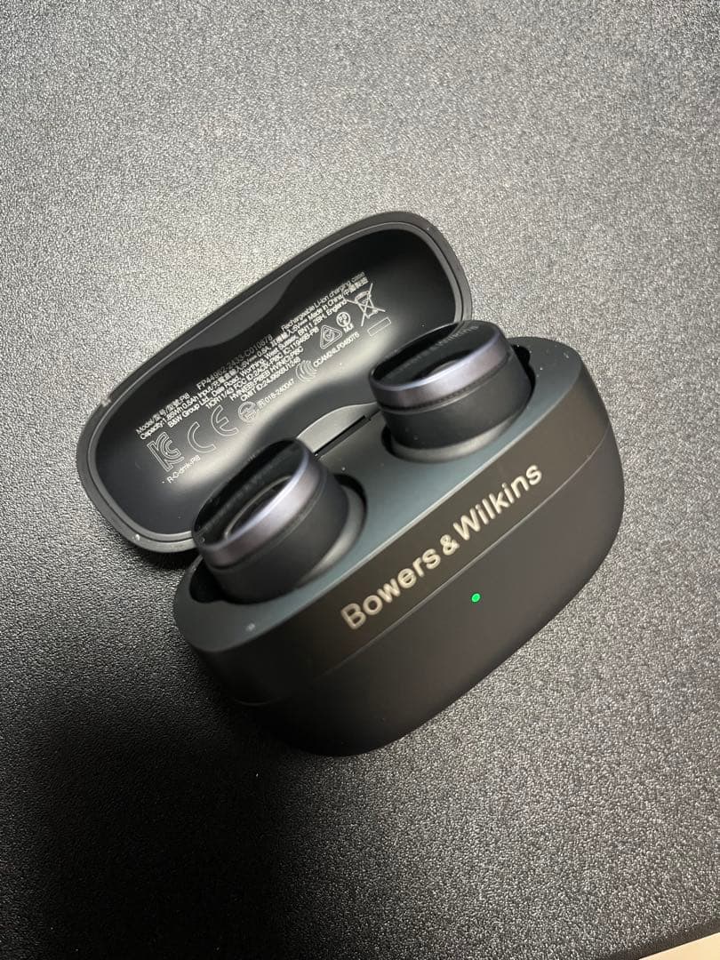 B&w Bowers & Wilkins ワイヤレスヘッドホン　pi8