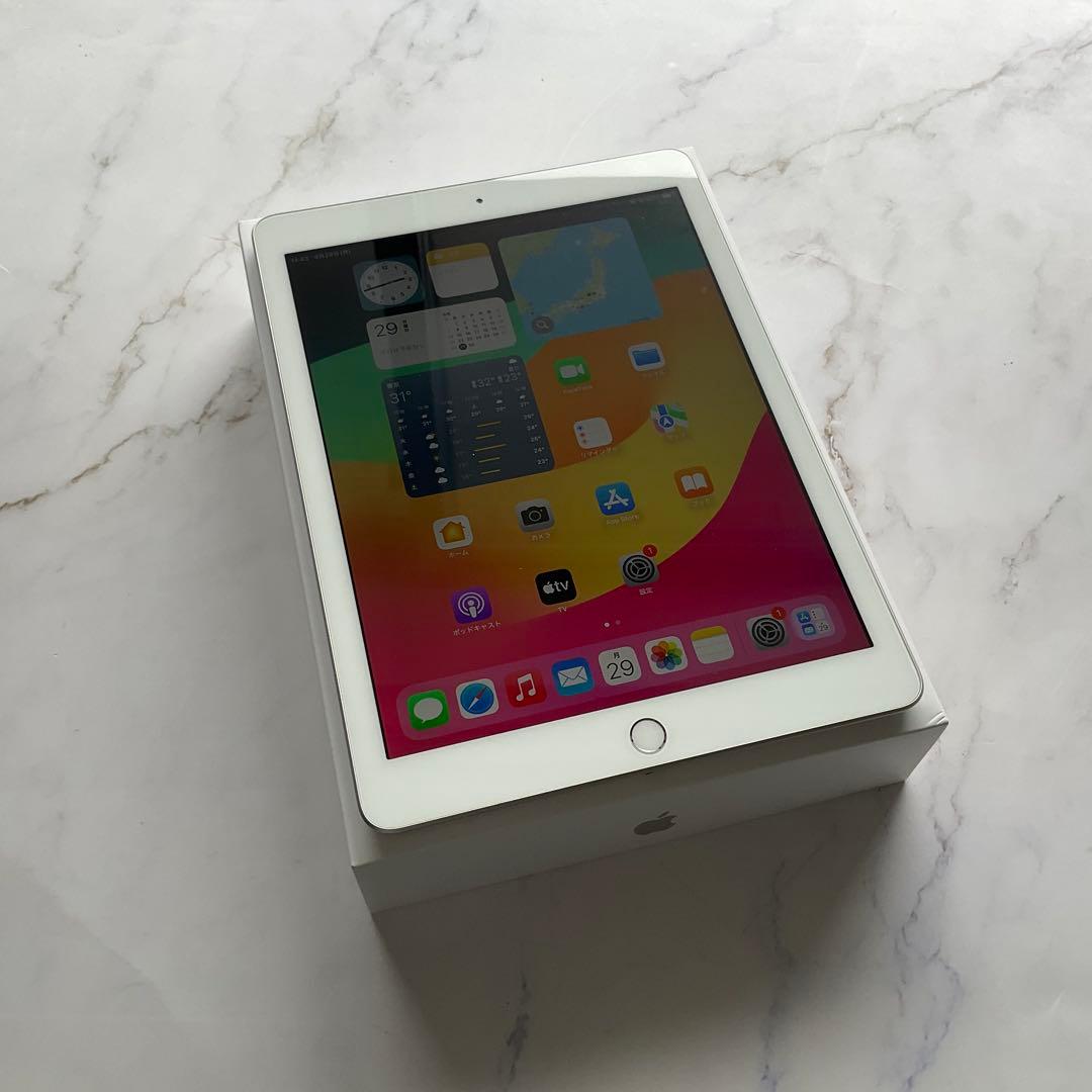 【極美品】Apple iPad 第6世代 Wi-Fi 128GB