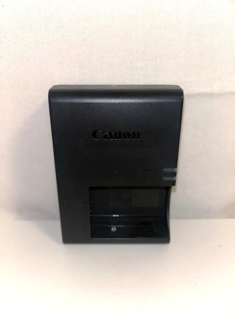 Canon kiss x10 ☆手ぶれ補正レンズ付 ☆Wi-Fi☆一眼レフカメラ