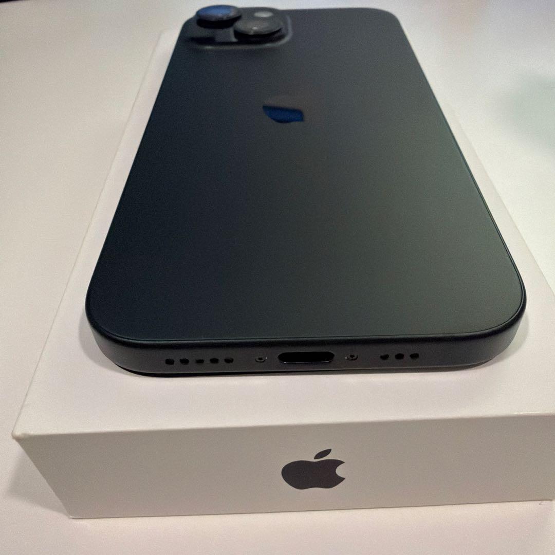 Apple iPhone 15 ブラック 256GB 本体 ＋ ケース