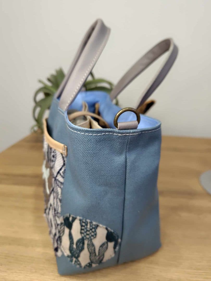 ミナペルホネン /タンバリンクロスカケラパッチ/しきりトートSサイズ/ブルー