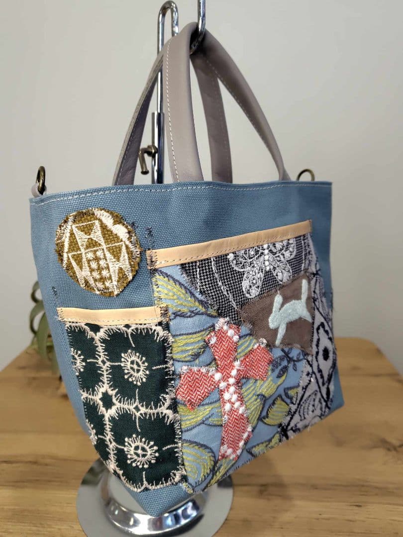 ミナペルホネン /タンバリンクロスカケラパッチ/しきりトートSサイズ/ブルー