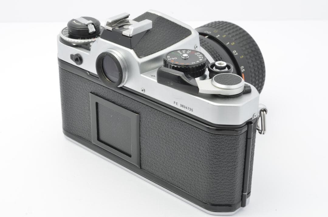 【美品】Nikonニコン FE シルバー【完動品】ズームレンズ、フィルター付き