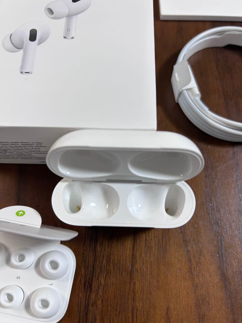 【美品】MQD83J/A AirPods Pro 2 及びおまけケース付き