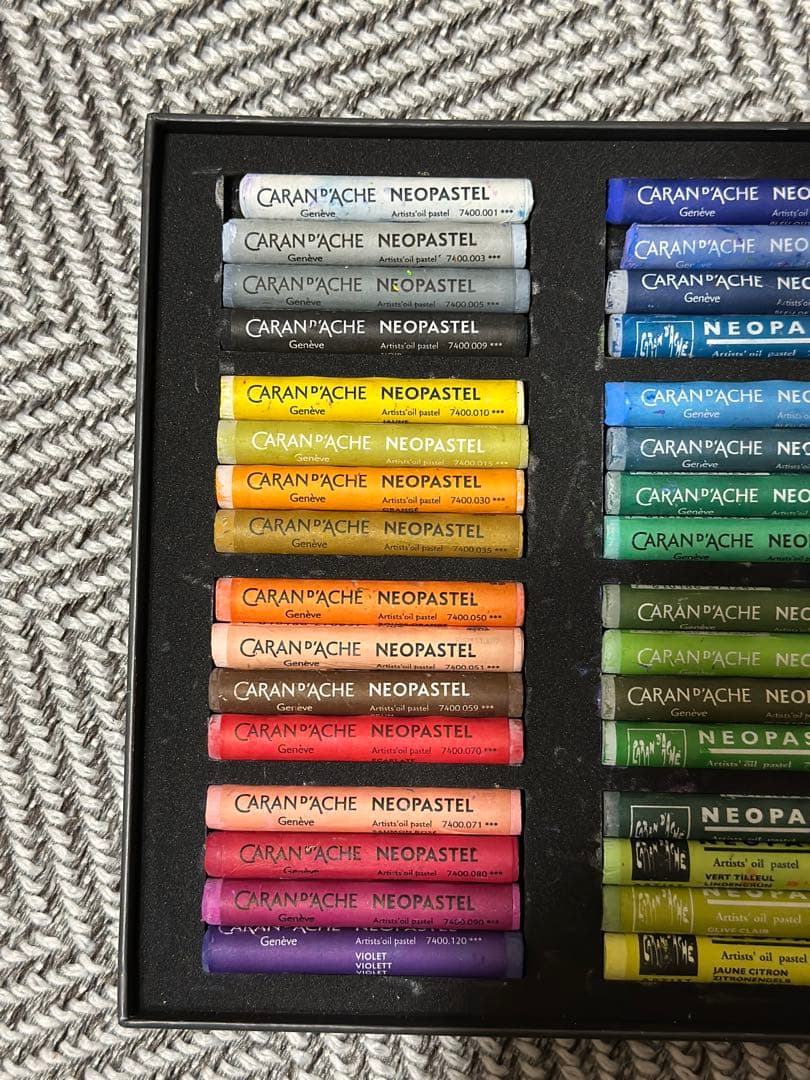 CARAN D'ACHE NEOPASTEL 48色+3色&仕上げ用保護剤