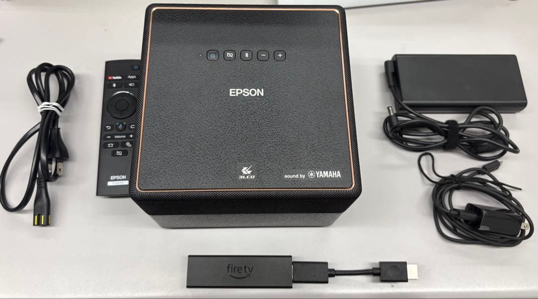 EPSONエプソン EF-12 ホームプロジェクター FireStickTV