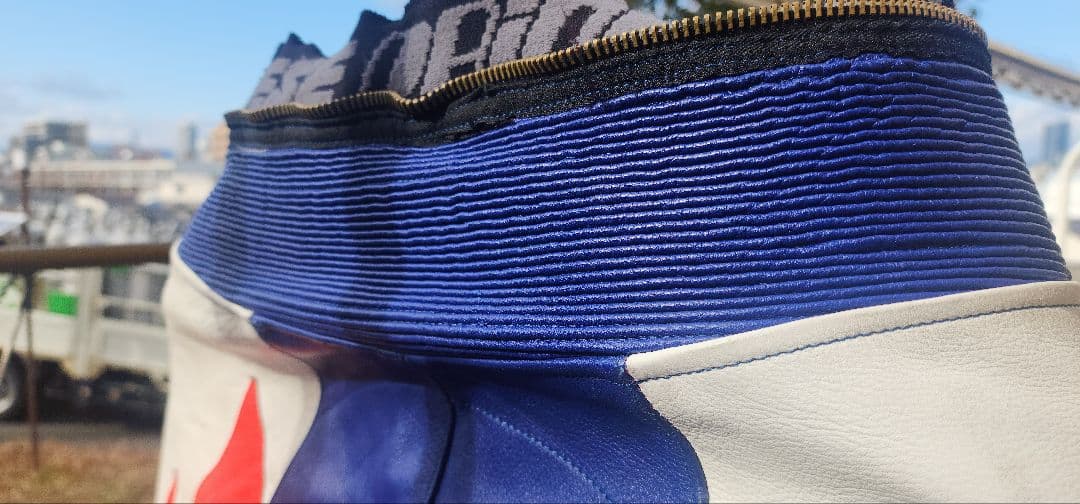 ダイネーゼレーシングレザーパンツ。サイズ52ファスナー付き。 きずほとんど無し