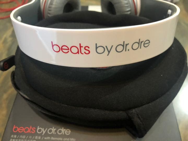 ヘッドホン Beats by Dr Dre BT ON SOLOHD WHT