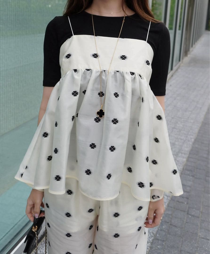 【nagareboshi】HYEON ヘヨンclover cami