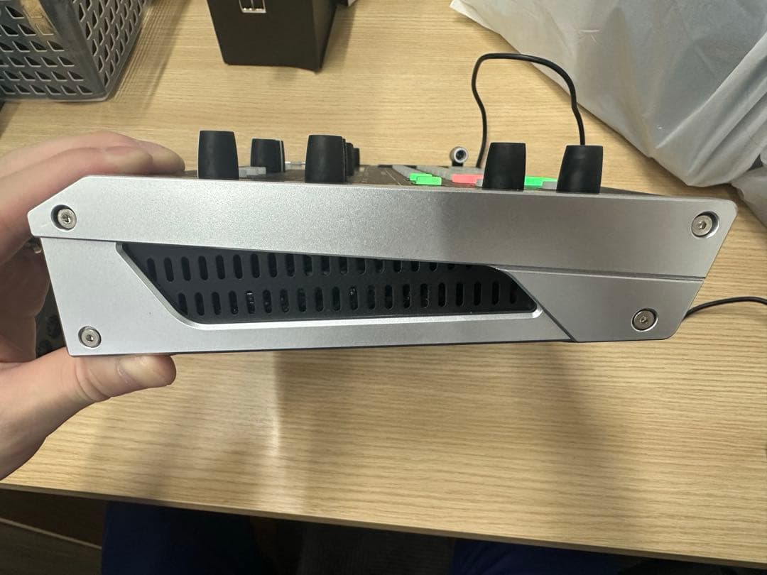 Roland V-8HD　DUO-CAPTURE EXおまけつき