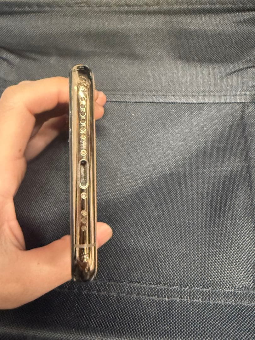 Apple iPhone 11 Pro ゴールド 画面ひびあり