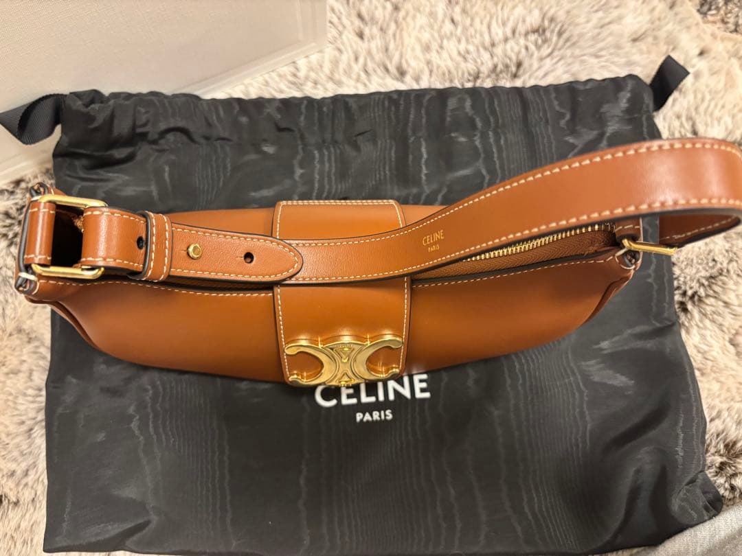 最終値下げ ミディアム AVAトリオンフ バッグ / スムースカーフスキン