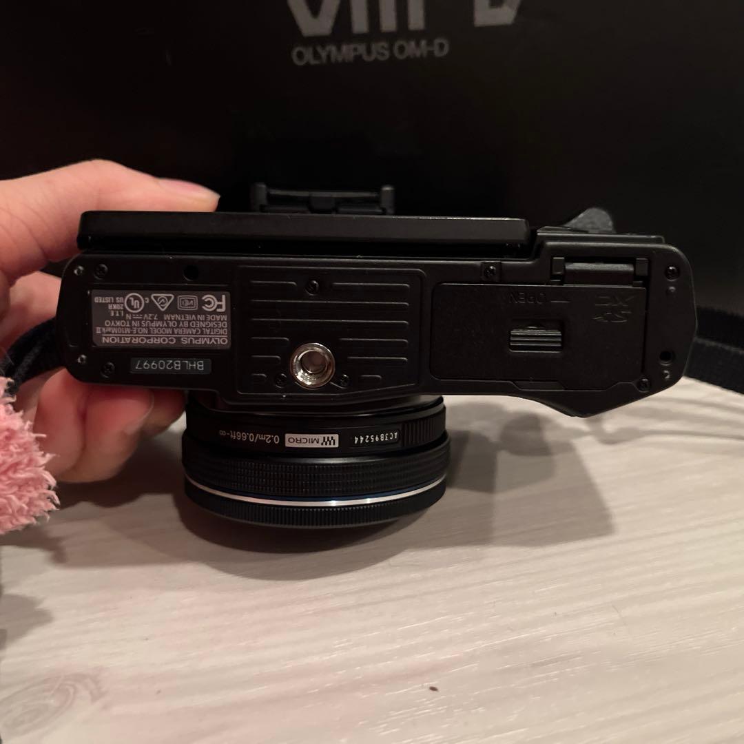 【デジタルカメラ】OLYMPUS OM-D E-M10 Mark II