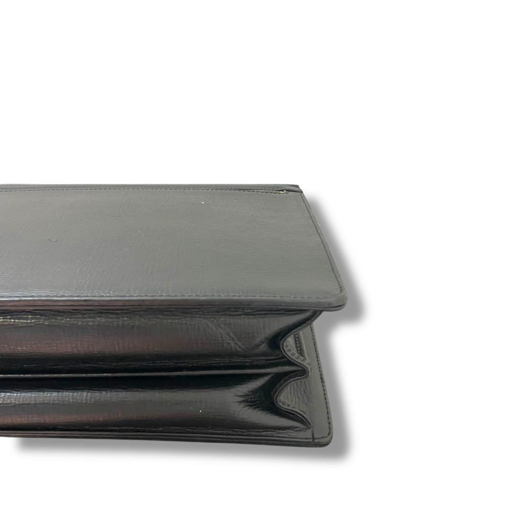 BURBERRY バーバリー　ビジネスバッグ 黒 オールレザー フラップ 金具