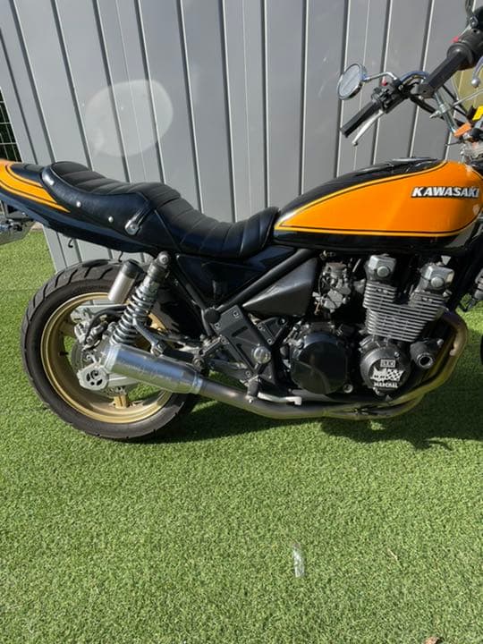 ゼファー400マフラーモリワキ