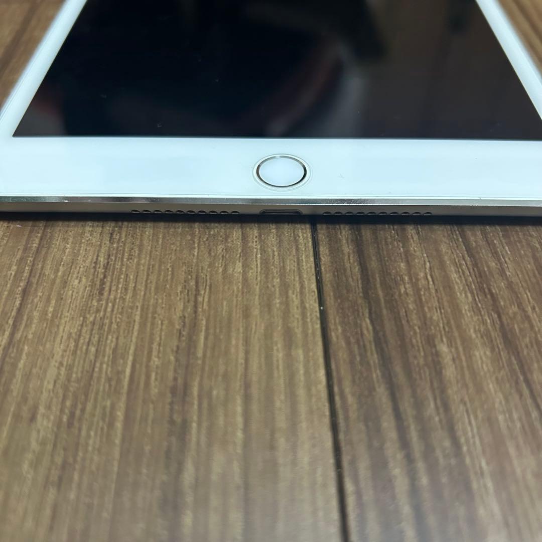 Apple iPadmini4 128GB シルバー 本体