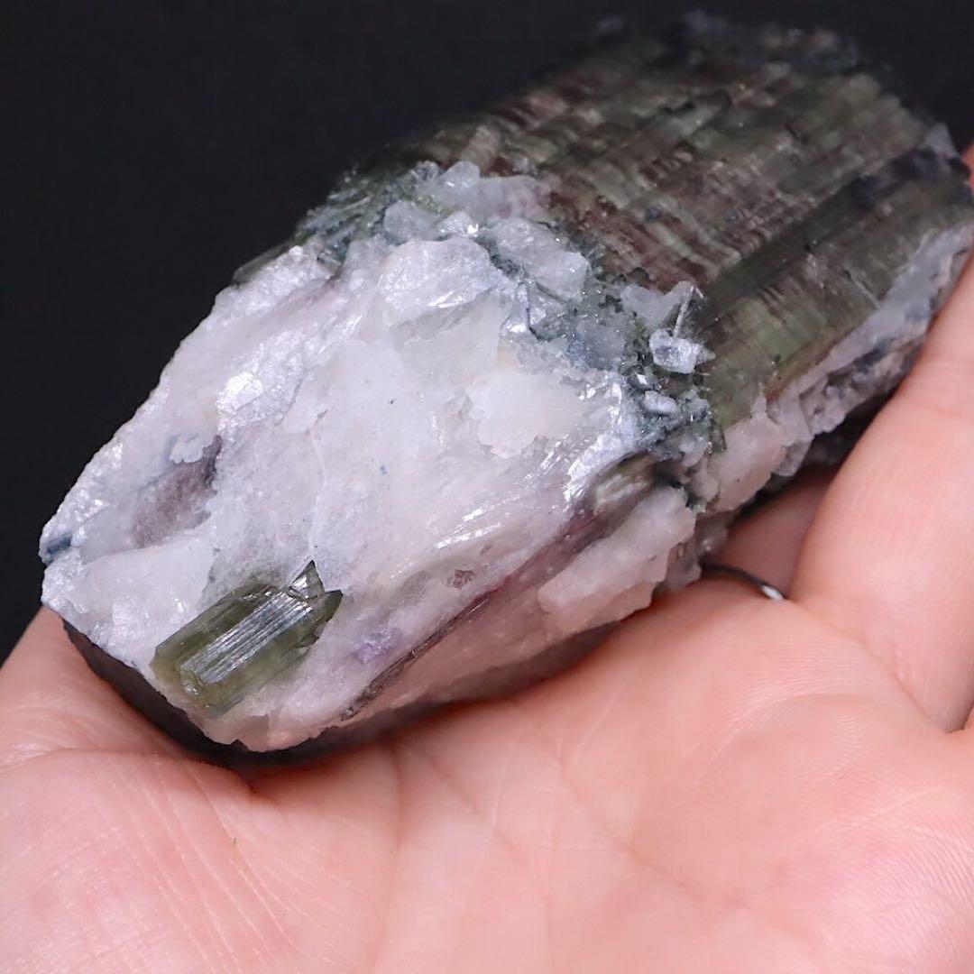 ジャンボ結晶！ トルマリン 電気石 292.8g T693 鉱物　天然石　原石