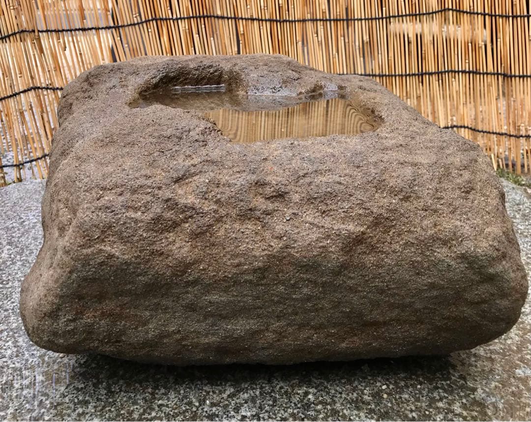 更に値下げ中【天然石・石鉢・蹲・水鉢・坪庭石・箱庭・バードバス】庭石オブジェ置物