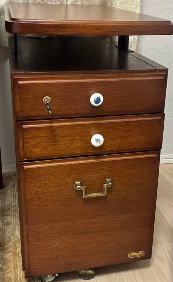 maruni サイドテーブル 引き出し　鍵付き　袖机　キャスター付　マルニ家具
