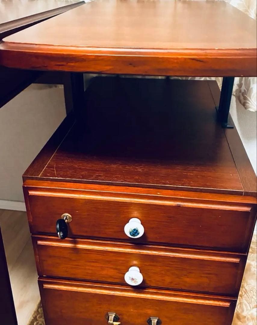 maruni サイドテーブル 引き出し　鍵付き　袖机　キャスター付　マルニ家具