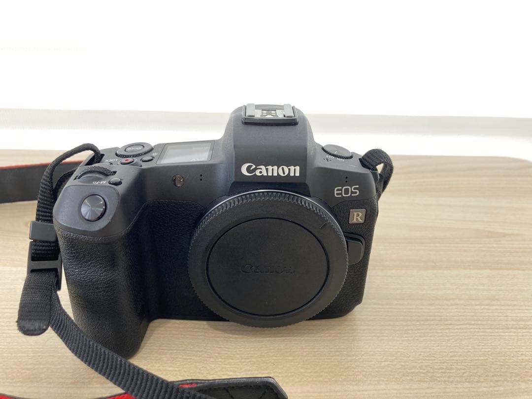 Canon EOS R ミラーレスカメラ 本体とバッテリーチャージャー