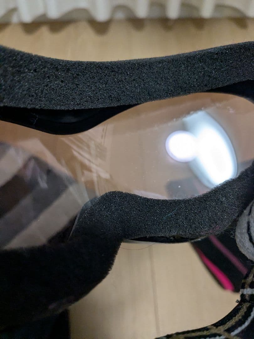 デサント スノーウェア Mサイズ 未使用品　黒ピンク　ゴーグル　ヒップパッドつき