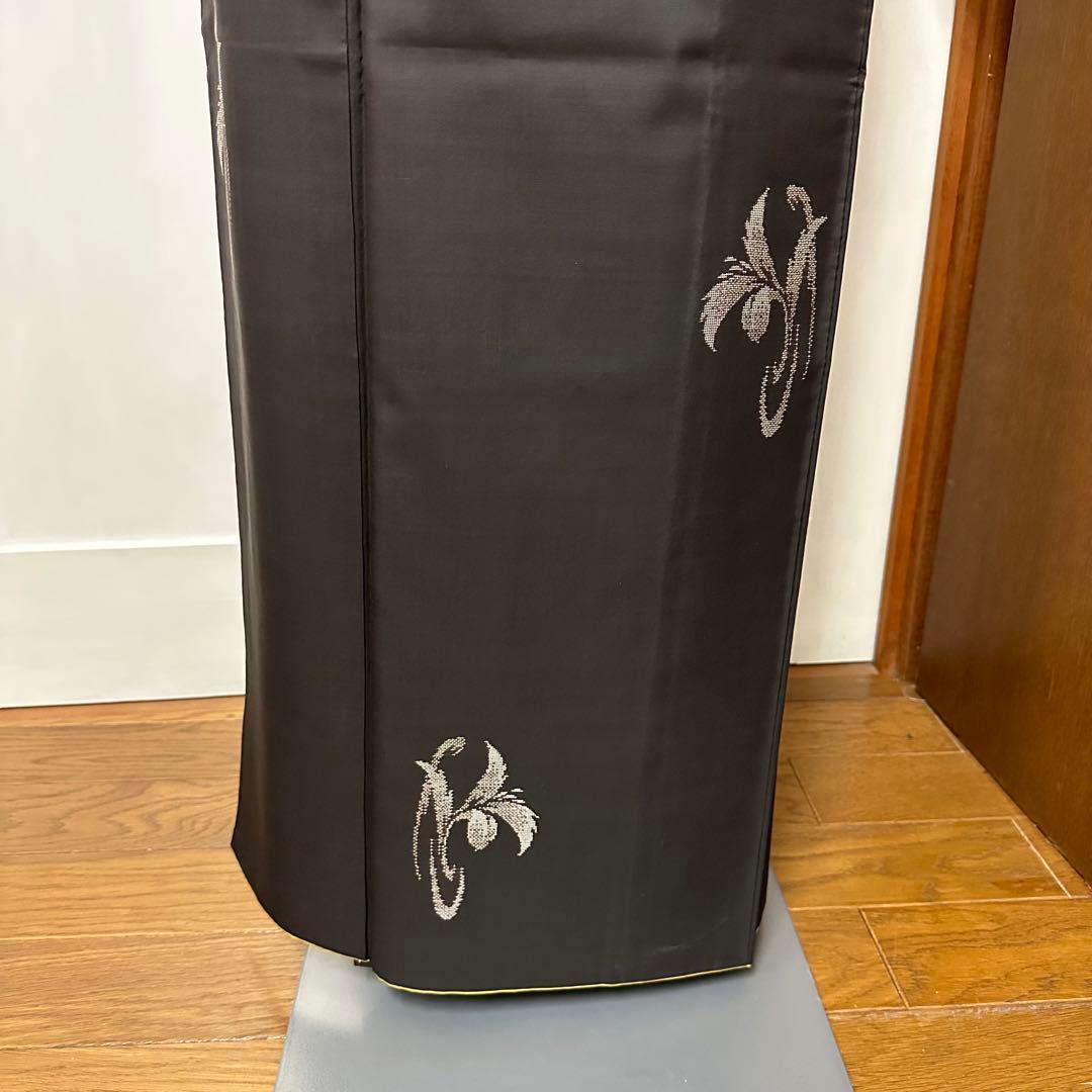 大島紬　袷　正絹　東京ますいわ屋　黒　地空き　植物飛び柄　身丈155.5裄63