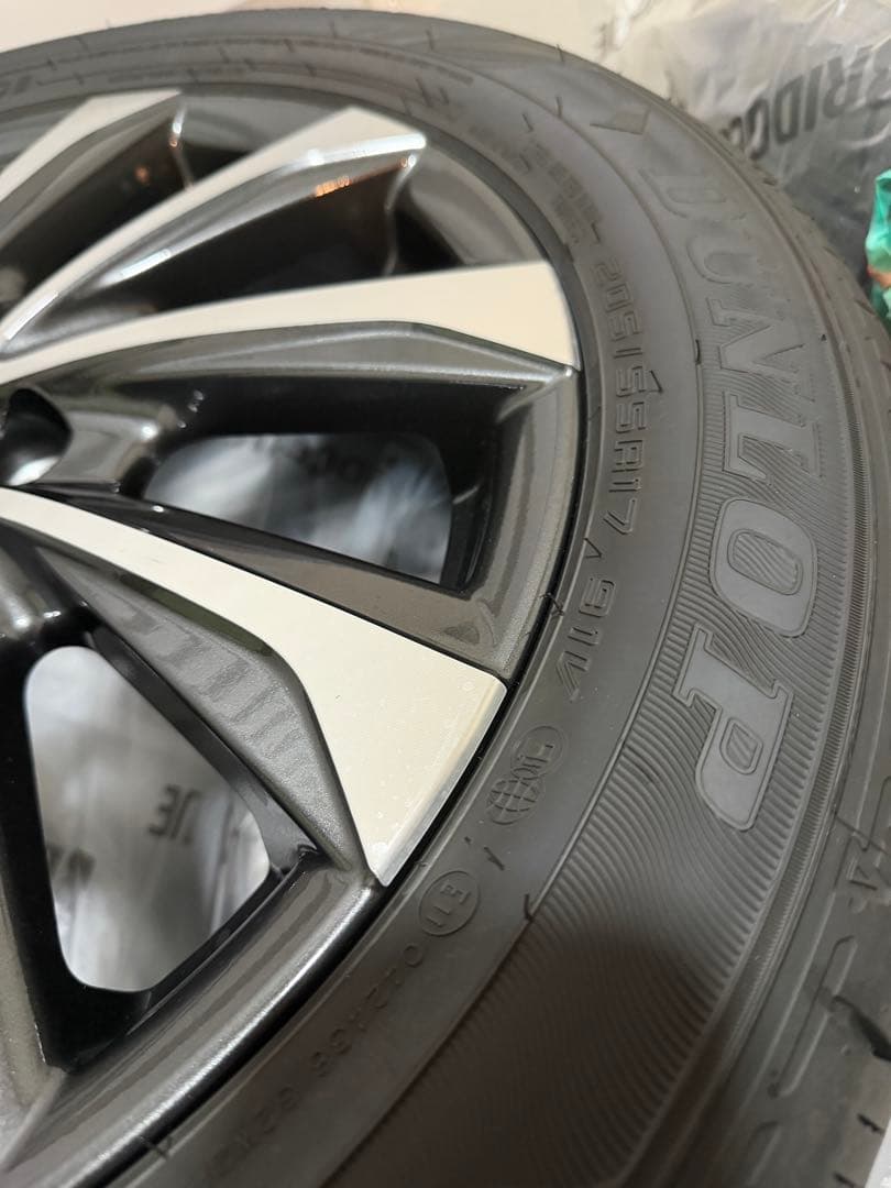 納車外しヴォクシー90 17インチ ホイールセット