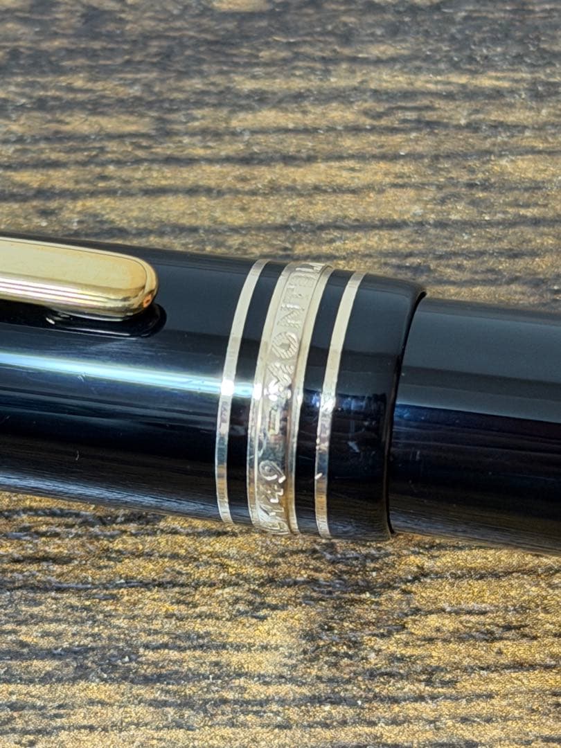 未使用に近い　149　18K ゴールド　三帯　デュマ型ペン芯　万年筆　M