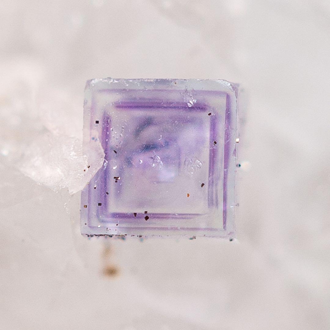 中国 ロードクロサイト フローライト 天然石 原石 鉱物標本 鉱石 蛍石 734