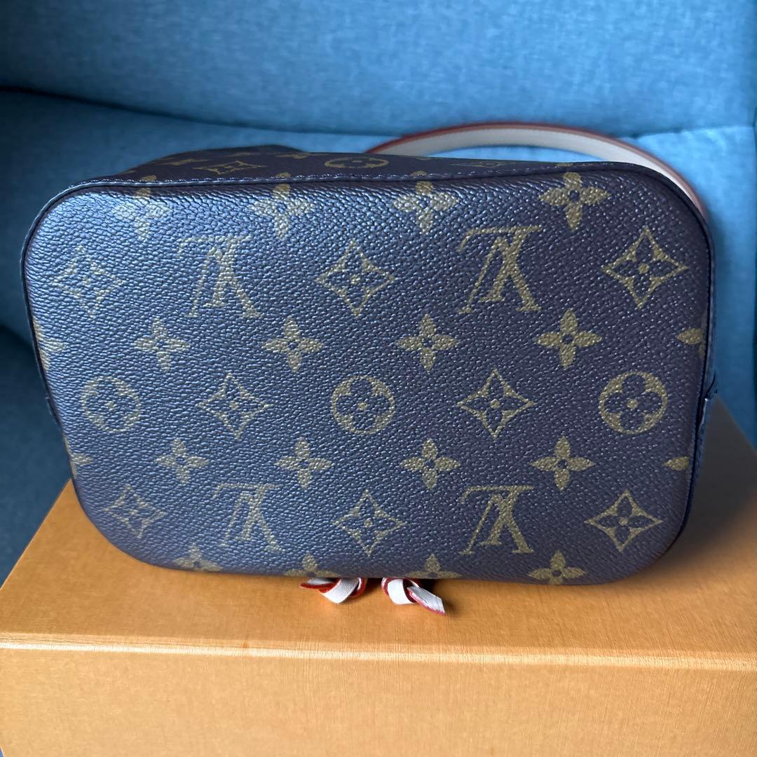 LOUIS VUITTONネオノエ B B