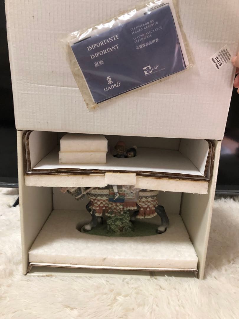 未使用・箱入。 陶器 置物　LLADRO（リヤドロ）サンホセのお祭り