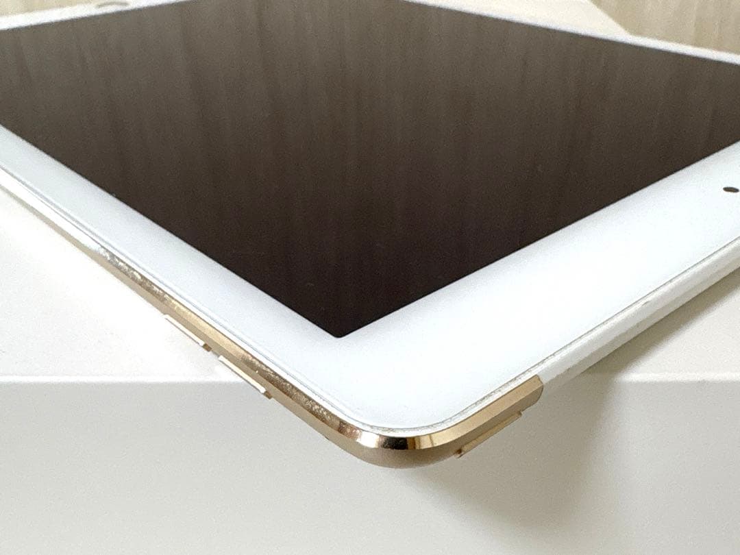 美品 iPad Air2 第2世代 128GB au