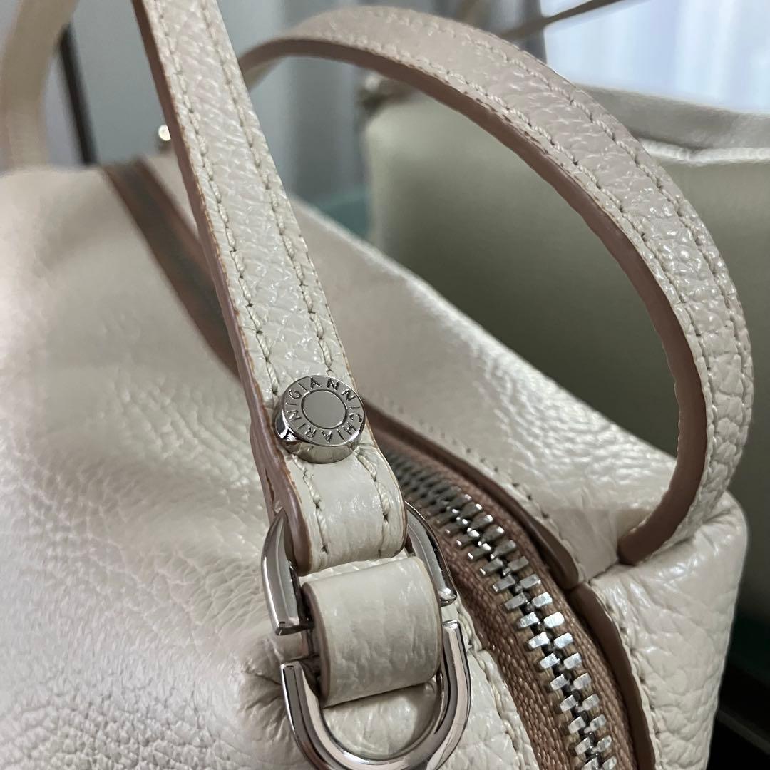 2024.4月購入　ジャンニキアリーニ アリファ M マーブル ショルダーバッグ