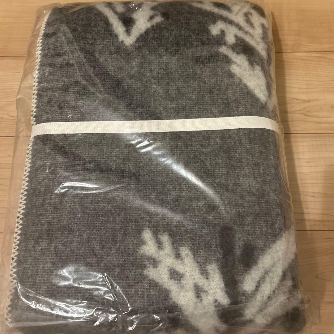 ラプアンカンクリ　グレー×ホワイト ブランケット 130×200cm