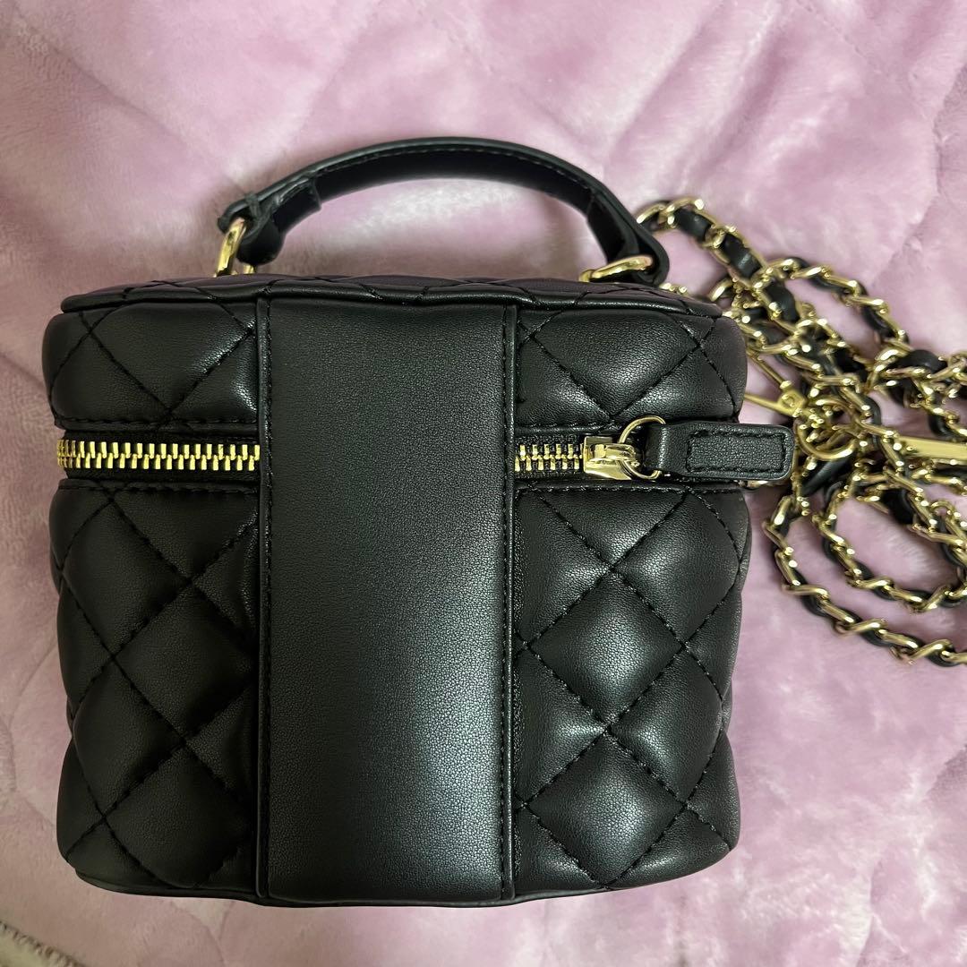 Darich キルティングスクエアミニバッグ ゴールドパーツ ブラック 黒