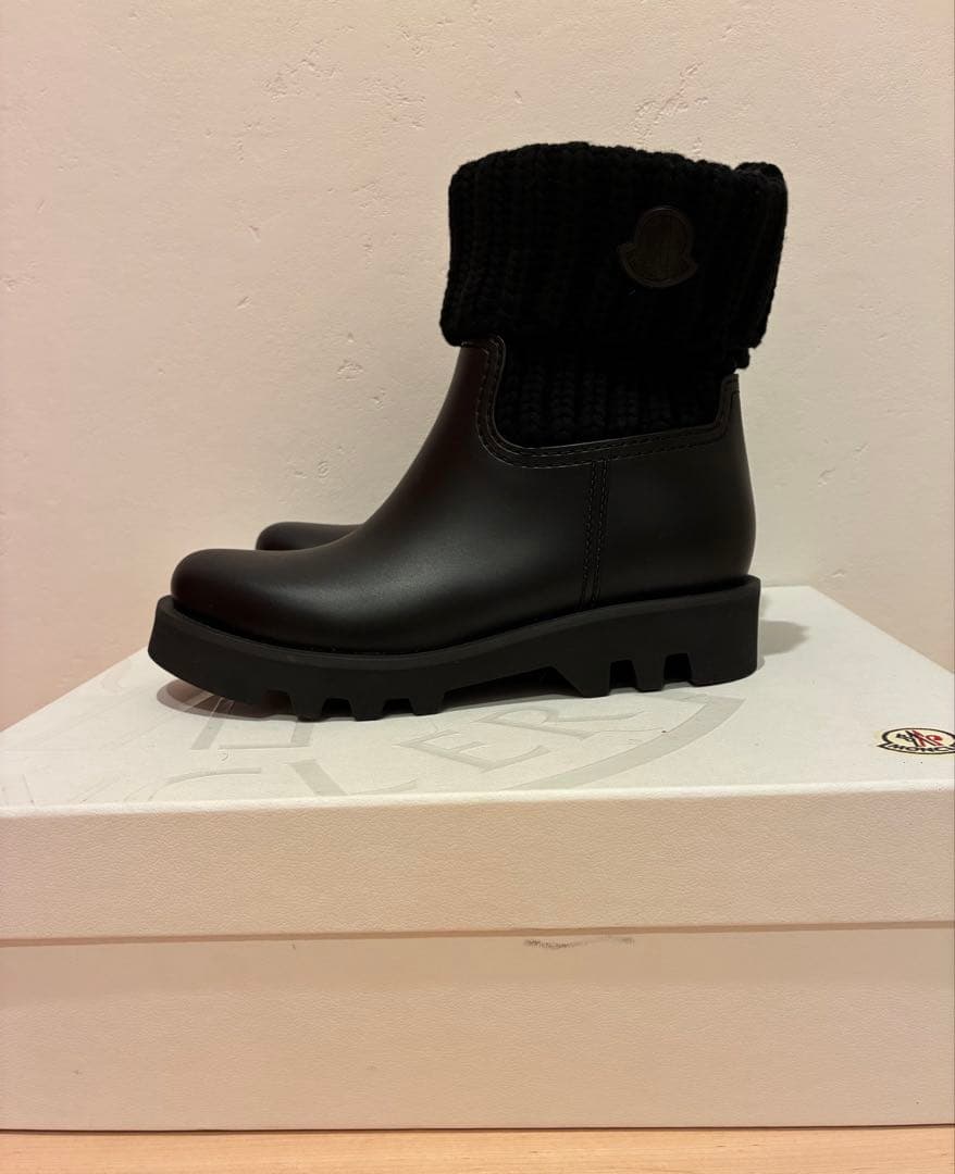 MONCLERブーツ新品未使用ブラック　サイズ37