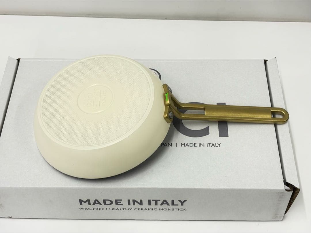 グリーンパン　TUCCIコレクション フライパン 20cm ホワイト