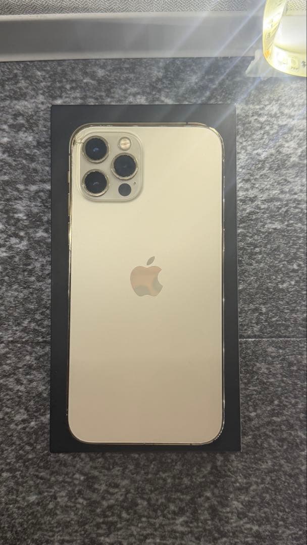 英*様 【美品】Apple iPhone 12 Pro 128GBゴールド 本体