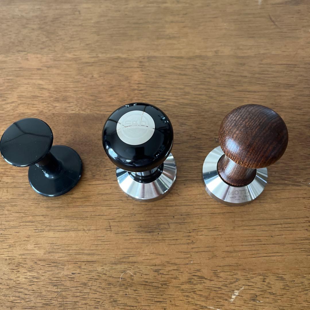 La pavoni Europiccolaとタンパーなどを含めたセット品