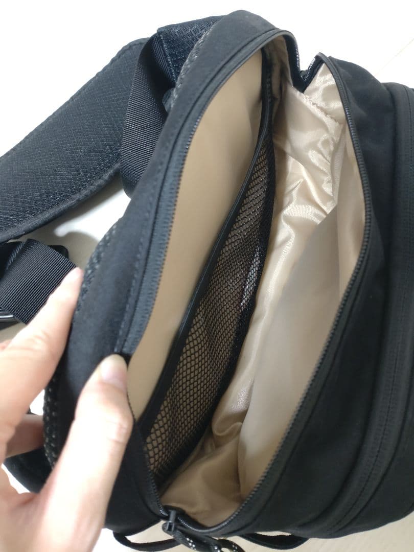 ハグー Hugoo ヒップシート ブラック