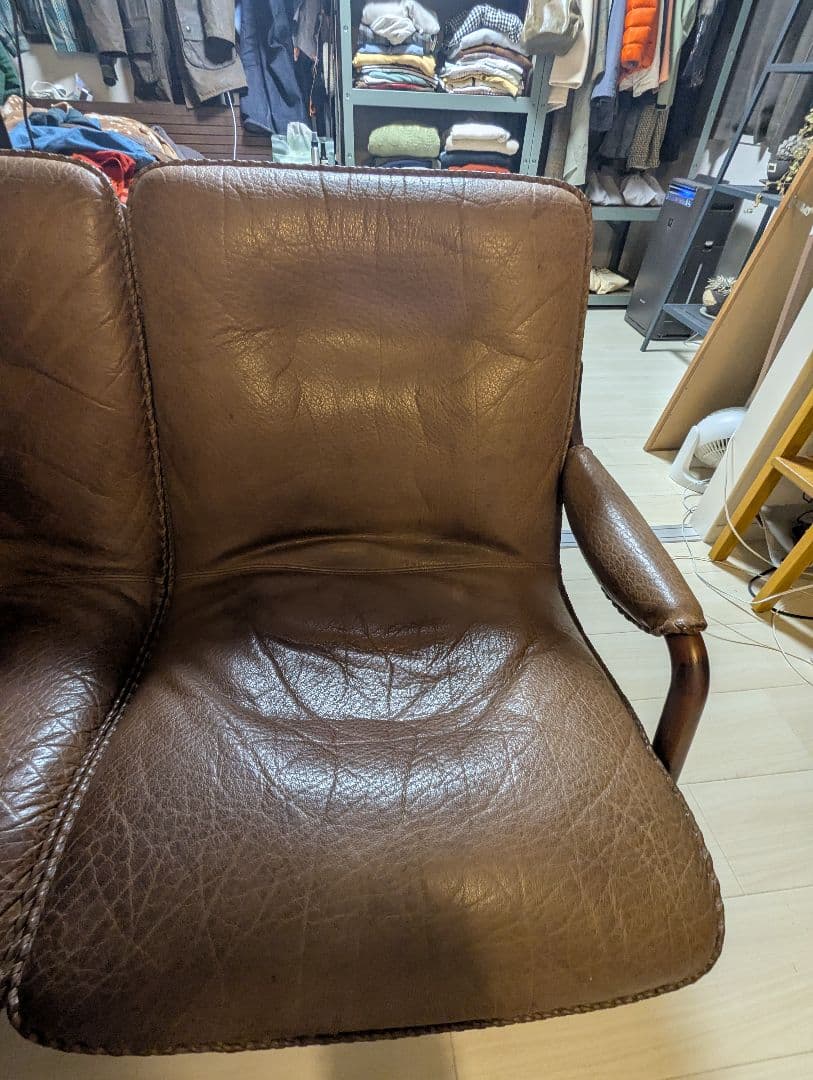 BERG Furniture　3人掛けソファ